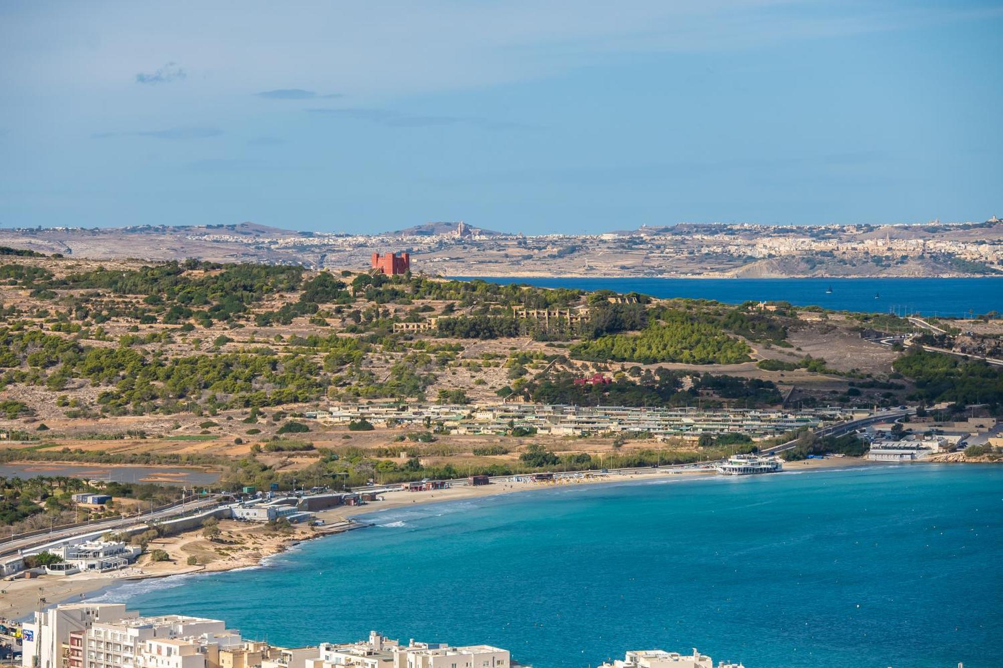 Clifftop Modern Apartment Mellieha Bagian luar foto