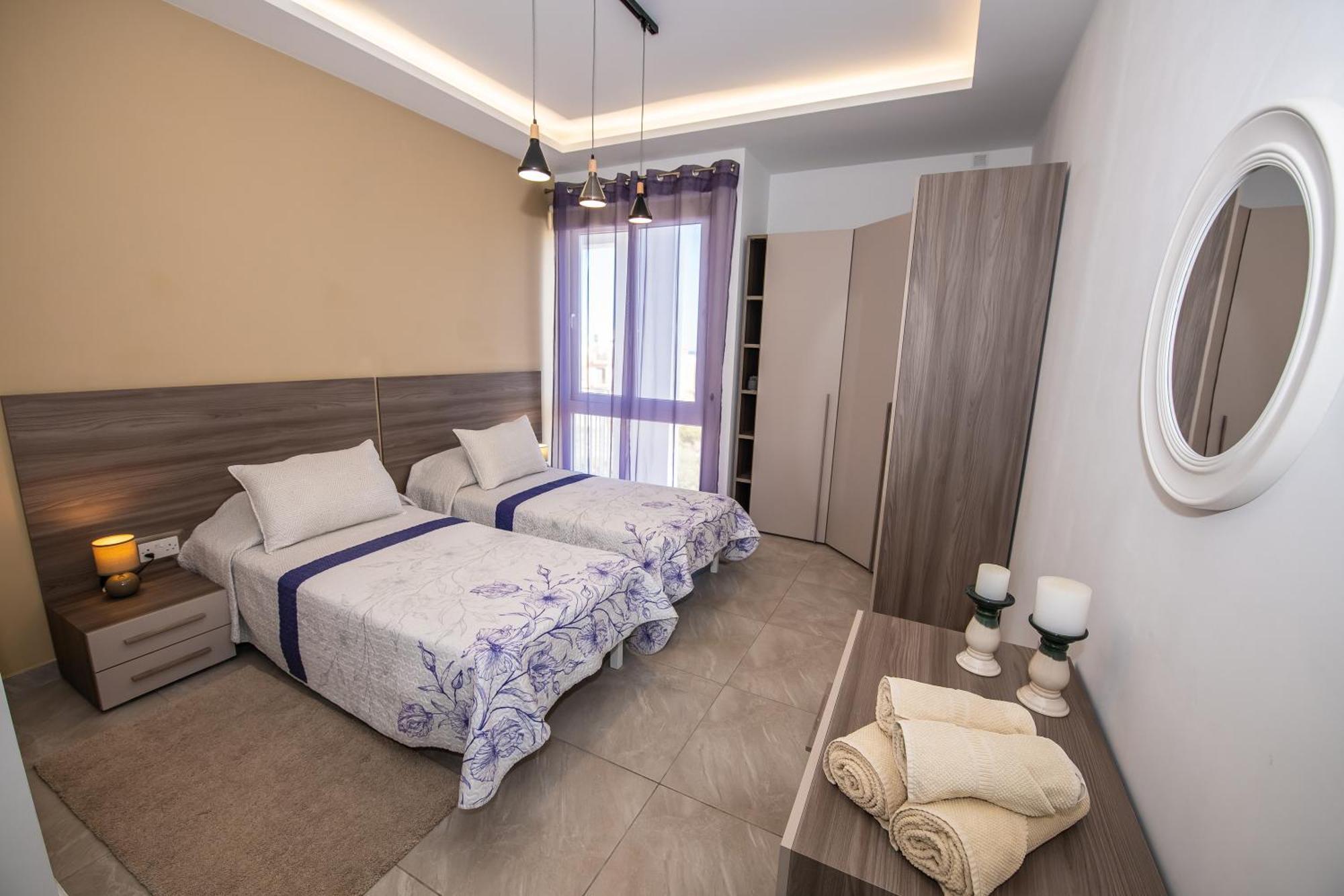 Clifftop Modern Apartment Mellieha Bagian luar foto