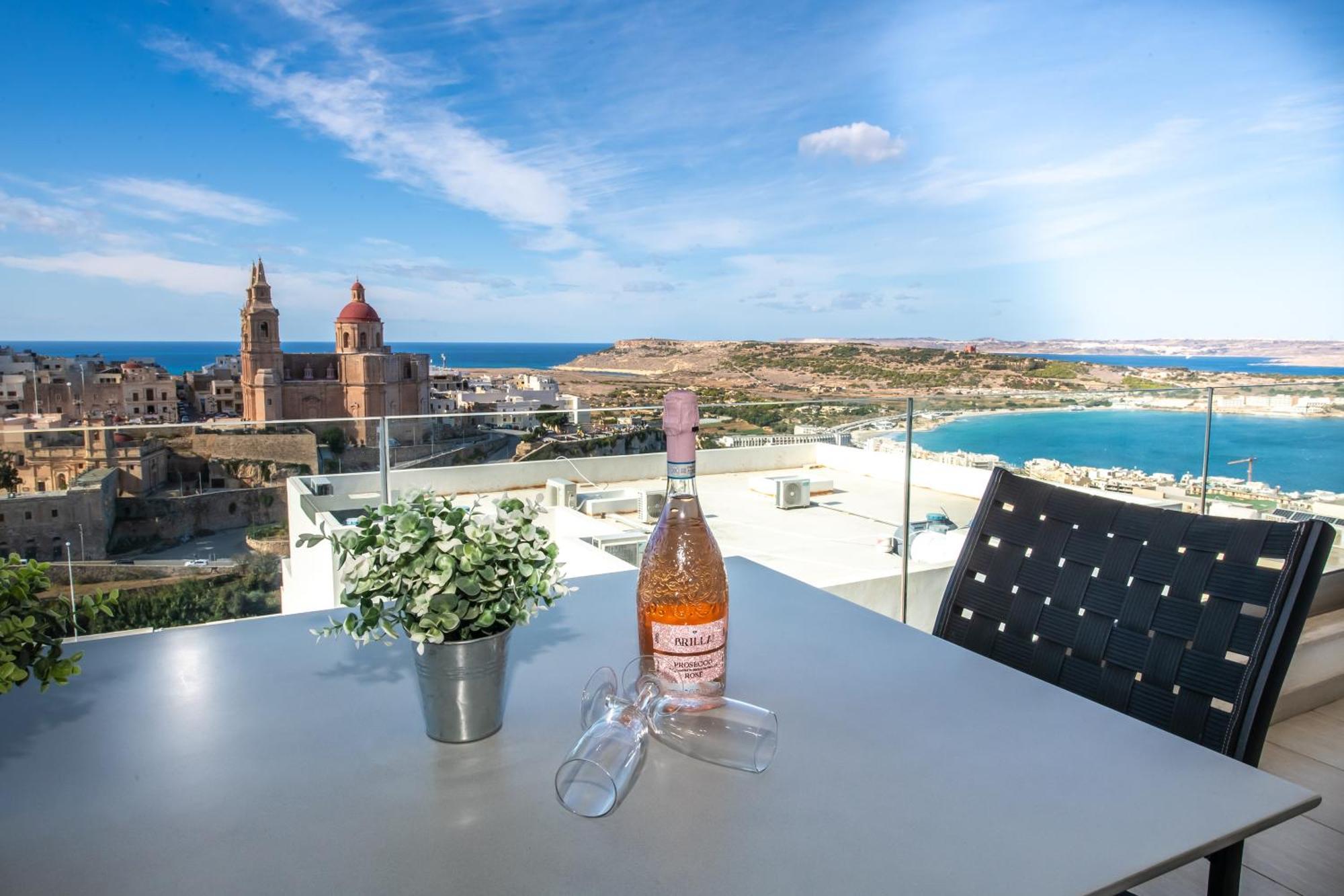 Clifftop Modern Apartment Mellieha Bagian luar foto