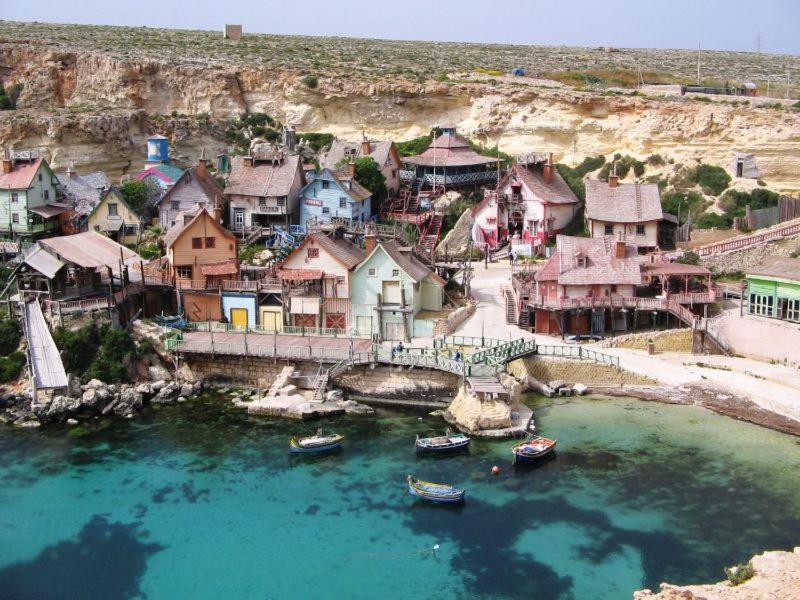 Clifftop Modern Apartment Mellieha Bagian luar foto